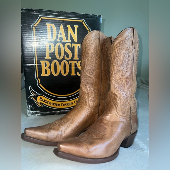 BRAND NEW! Dan post cowgirl boots ✨ - Picture 1 of 4